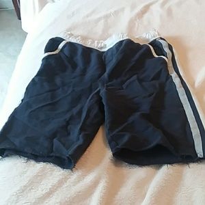 Distressed OSHKOSH shorts 10/12 pull on